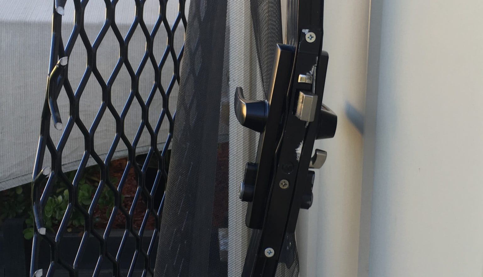 The Key Difference Between Single Lock and Triple Lock Security Doors